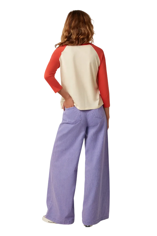 CAMISETA RAGLAN COM ESTAMPA
