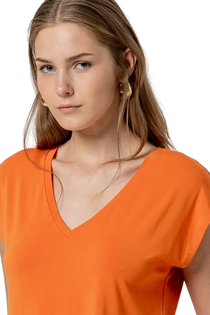 V-NECK T-SHIRT