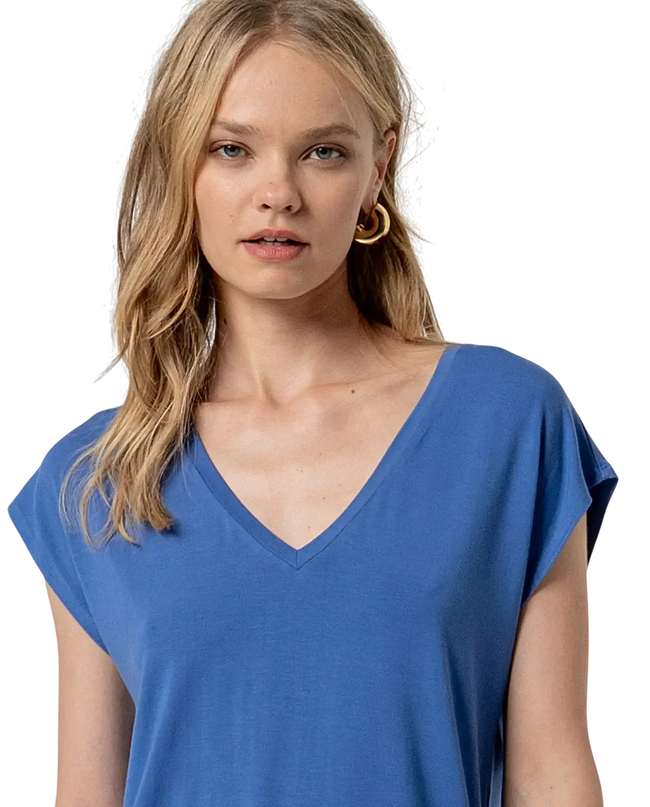 V-NECK T-SHIRT BLUE