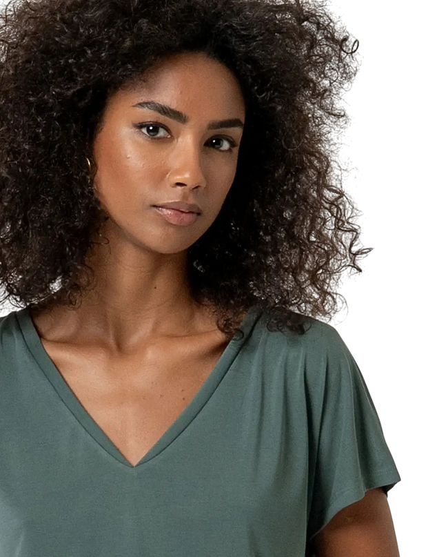 SLEEVELESS V-NECK T-SHIRT BOTTLE GREEN