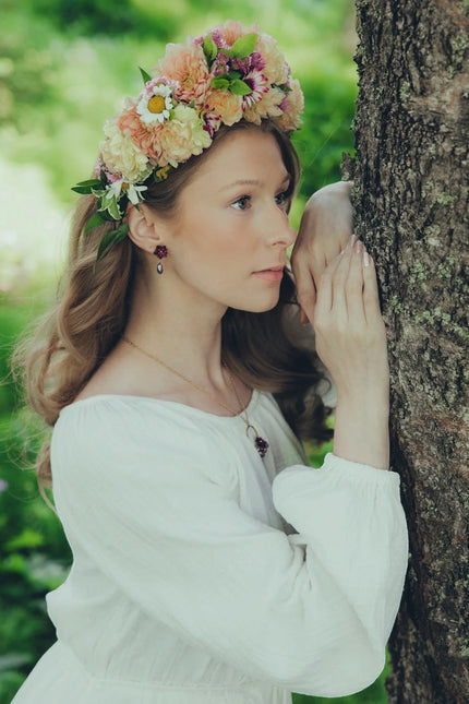 DAUGHTER OF THE NORTH WILD ROSE STUD EARRINGS