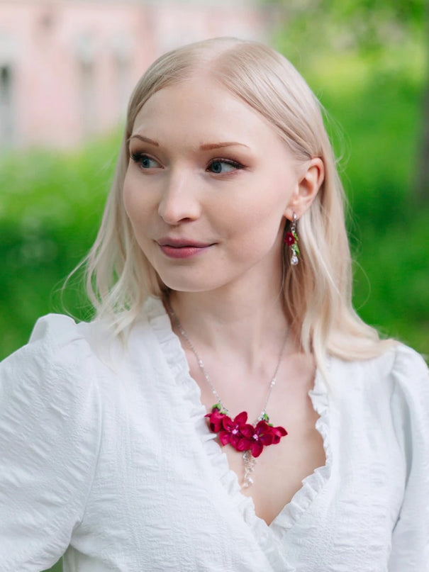 DAUGHTER OF THE NORTH THE BEAUTY OF PASSION OORBELLEN SMALL, 18K GOLDPLATED