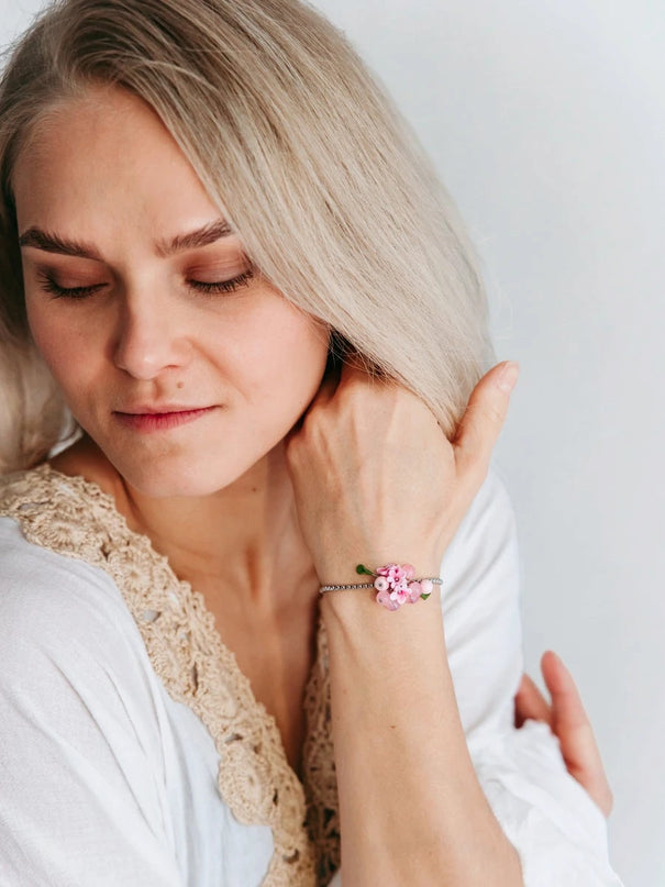DAUGHTER OF THE NORTH TWINFLOWER BRACELET, 18K GOLD PLATED