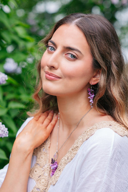 DAUGHTER OF THE NORTH LILAC OF DREAMS OORBELLEN, MID SIZE, 18K GOLD PLATED