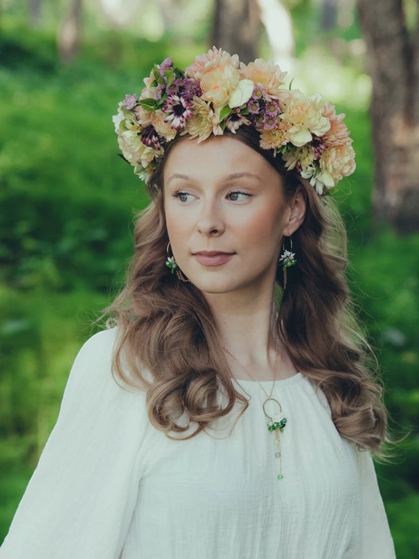 DAUGHTER OF THE NORTH ARCTIC STARFLOWER HOOP OORBELLEN