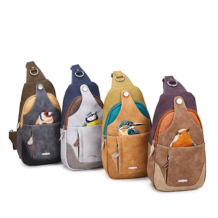 HI-DI-HI RUGZAK/ SLINGBAG CAROL MET ROODBORSTJE, PAARS EN COGNAC