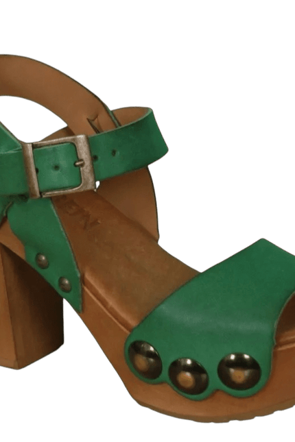 Carmen, green